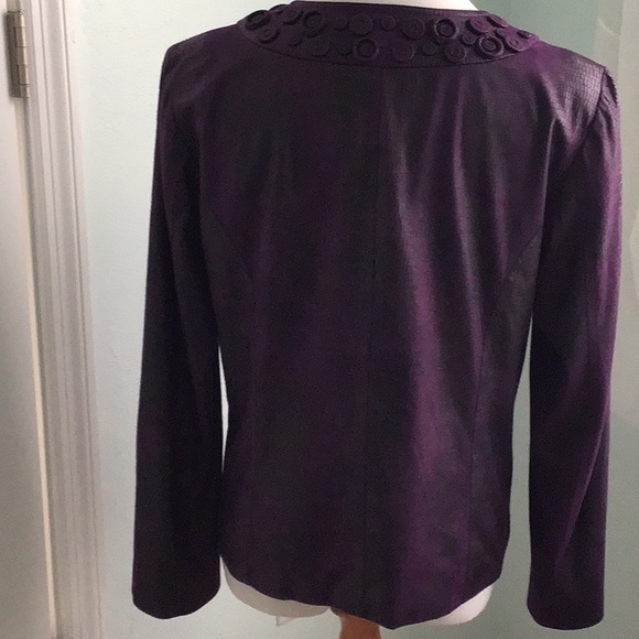 Woman’s jacket- Chico’s - Picture 3 of 9